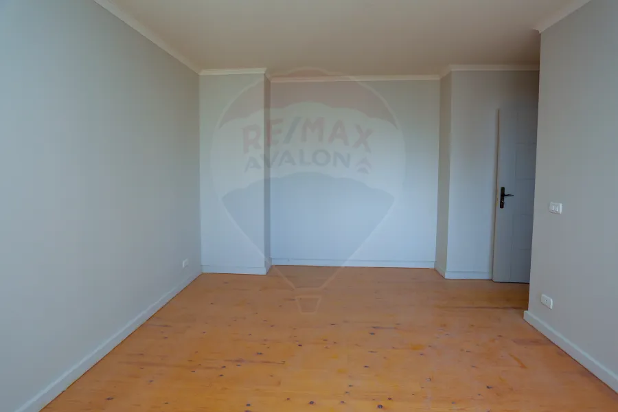 شقة للبيع  205م كفر عبده (ش الاسماعيلية - عمارة براند )