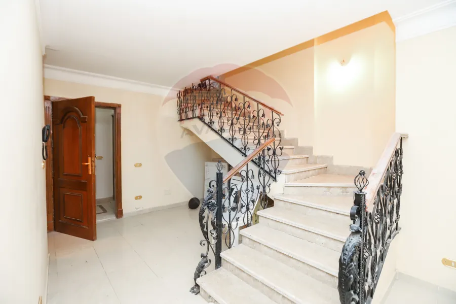 Duplex for rent 215 m Stanly ( Sec Num Branched from the sea )