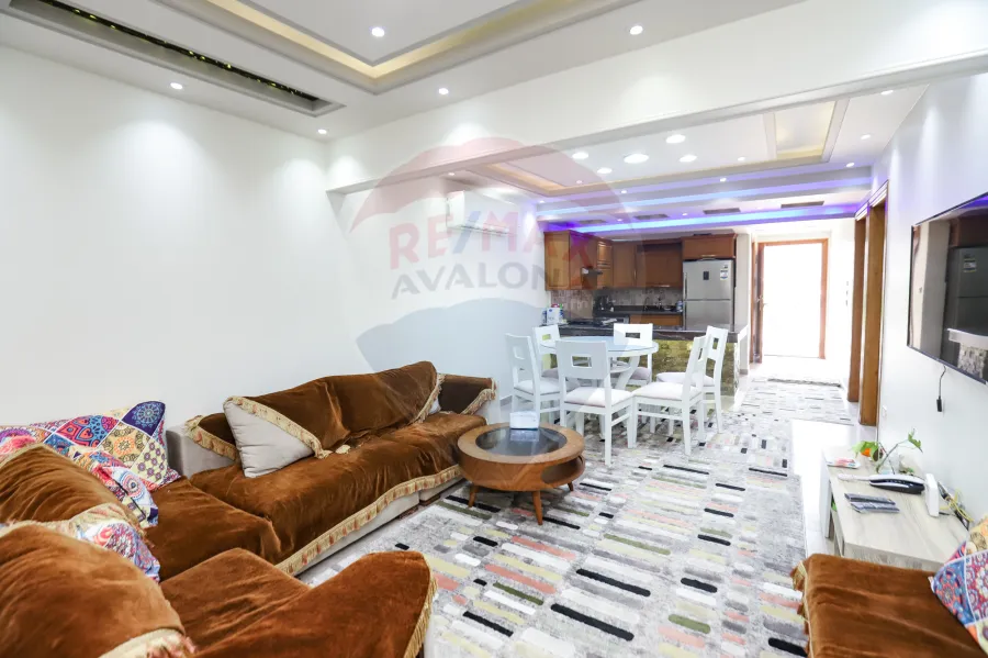 شالية للبيع 70 م  المعمورة الشاطئ (ثاني نمرة من البحر)