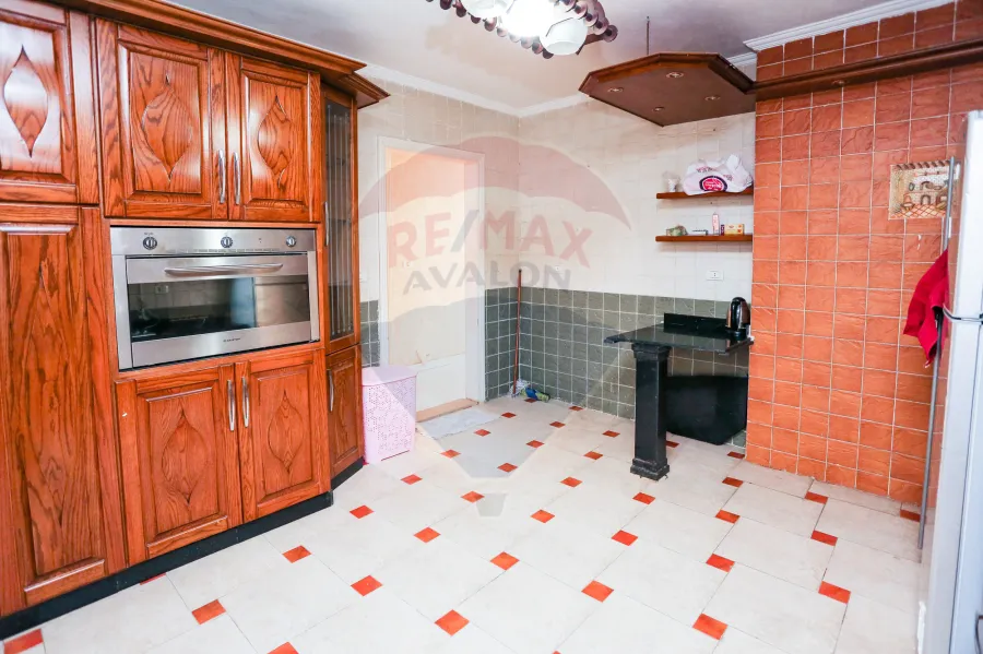 شقه للبيع 260 م لوران ( ش اسماعيل سيرهنك )