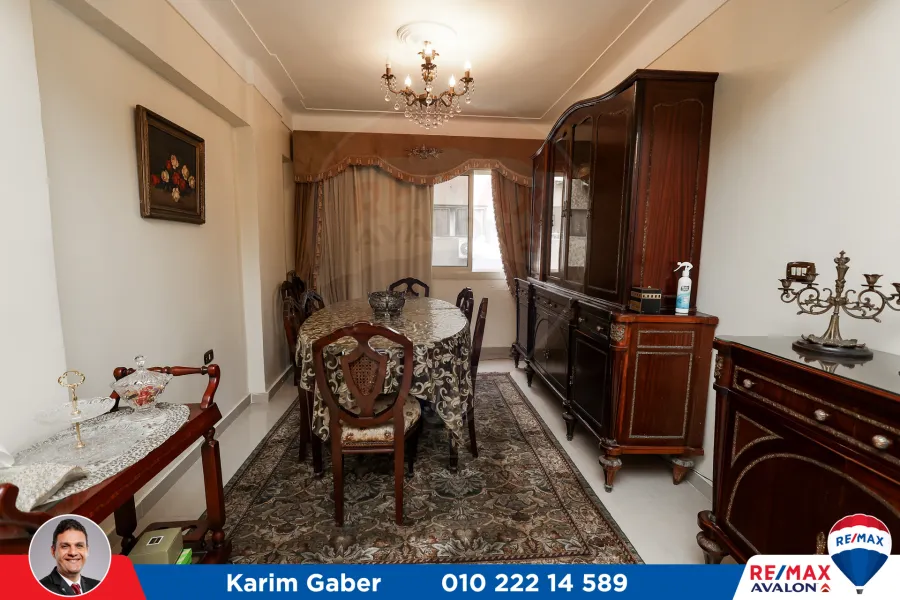 شقة للبيع 100م سموحة (خطوات من مول زهران)