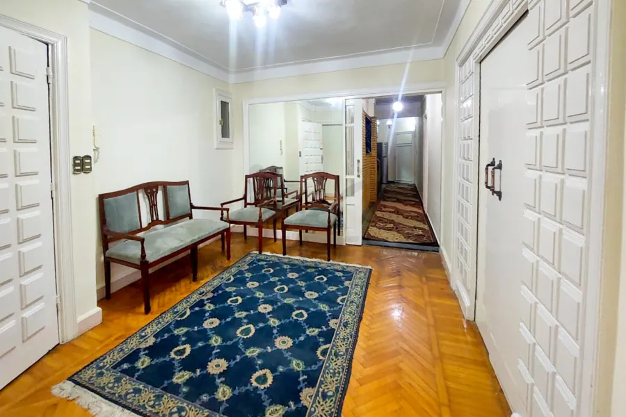 شقة للايجار المفروش 180 م كفر عبده (بالقرب من جنينه اللنبي)