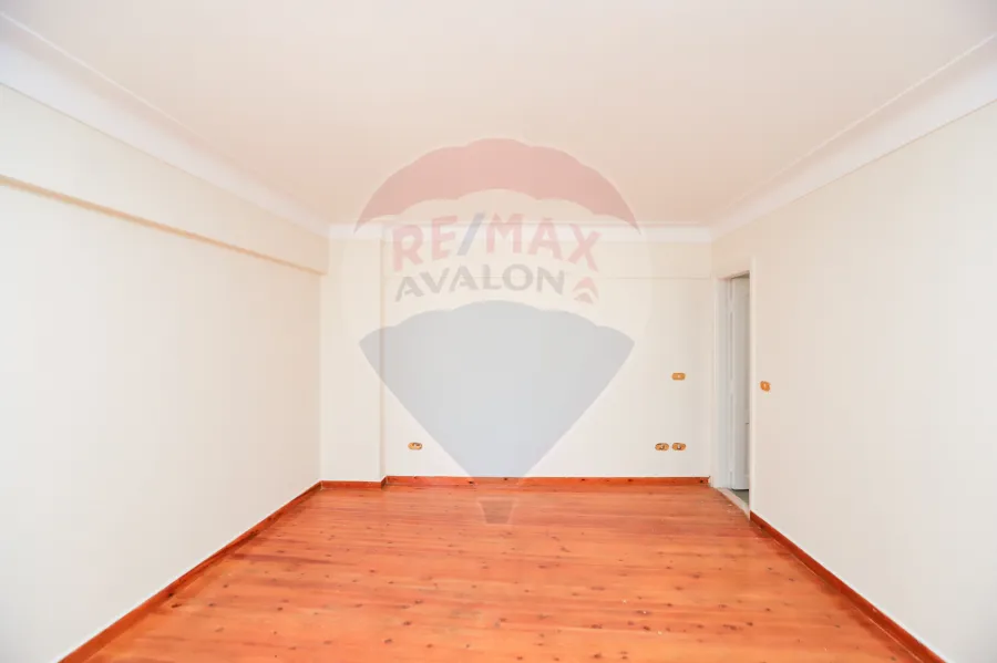 Apartment for rent 193 m Stanly (2 Num Branched from the sea ) -