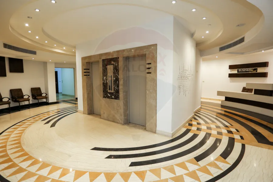 مقر اداري للايجار 65 م لوران (علي الترام مباشر)