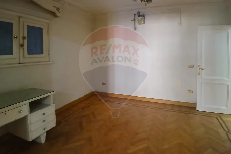 شقة للبيع 360 م جناكليس (ش ذو الفقار)