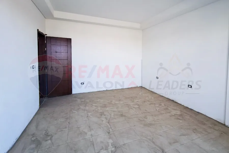 شقة للبيع (مزارين - العلمين الجديدة) 241 م