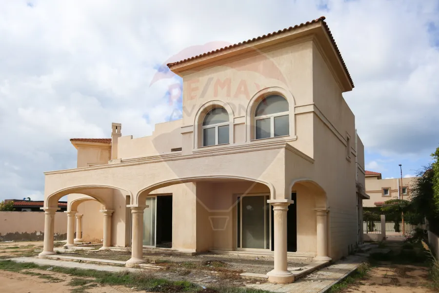 فيلا ستاند الون للبيع 1,200 م كينج مريوط (اليكس ويست)