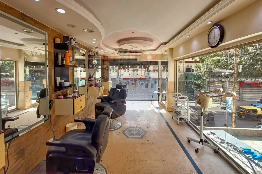 ميزان للإيجار 100 م محرم بك (ش بوالينو - على الترام مباشرة)