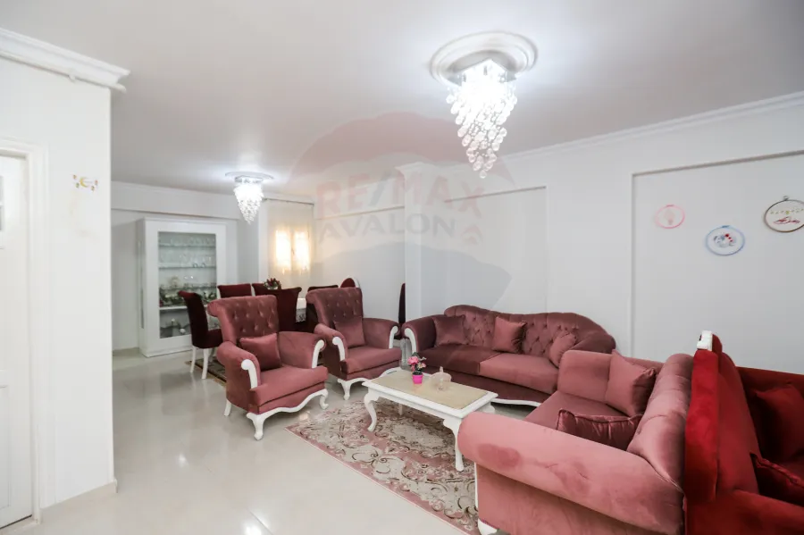 شقة للبيع 160 م فلمنج (متفرع من شارع مصطفي كامل)