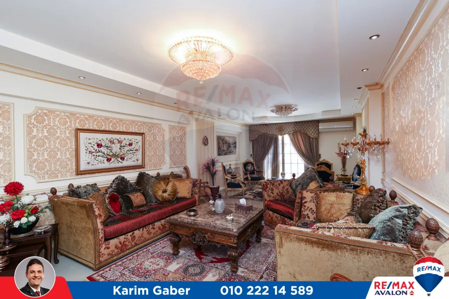 شقة للبيع 210م سموحة (شارع 14 مايو)