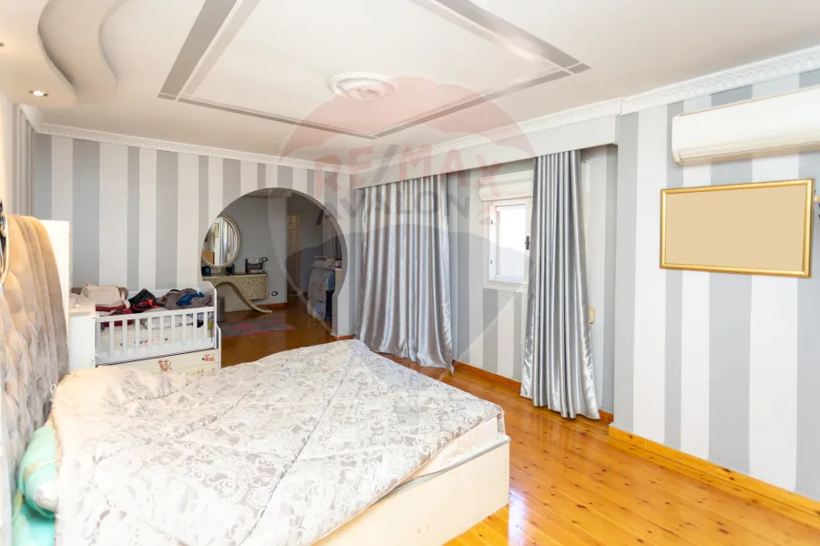 شقة للبيع 430 م سموحة (ش بهاء الدين الغتوري)