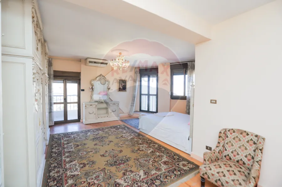 Apartment For Sale 240 m Smouha ( Front Of Smouha Club )