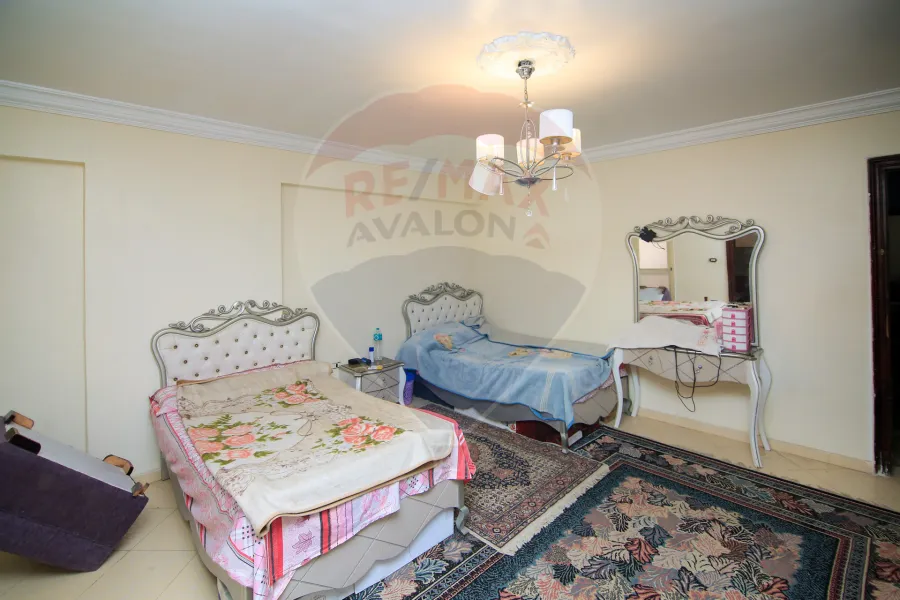 Apartment for sale 210 m Gleem (branching from the sea)