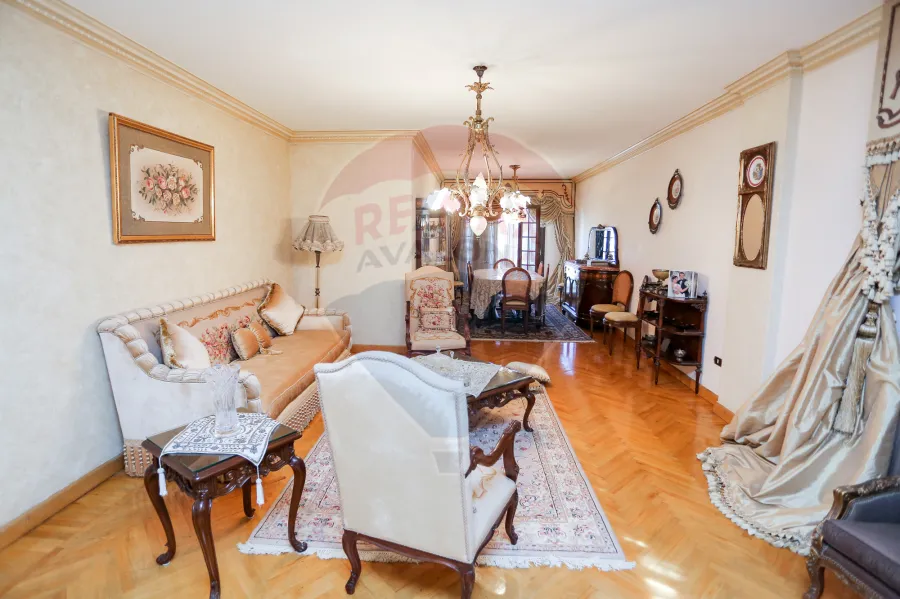 شقة للبيع 160 م سموحة ( المربع الذهبي )