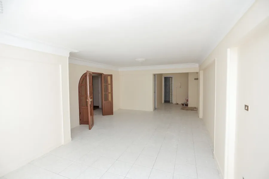 Apartment for sale 140m Smouha (Bahaa Eldin El-ghatwary St.)