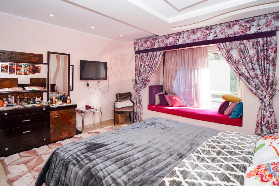 فيلا مستقلة للبيع 701 م كينج مريوط (كومباوند اليكس ويست)