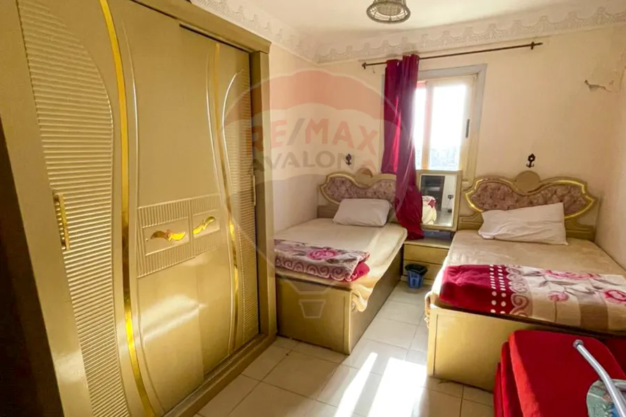 شقة للبيع 120 م محرم بك (على الترام)