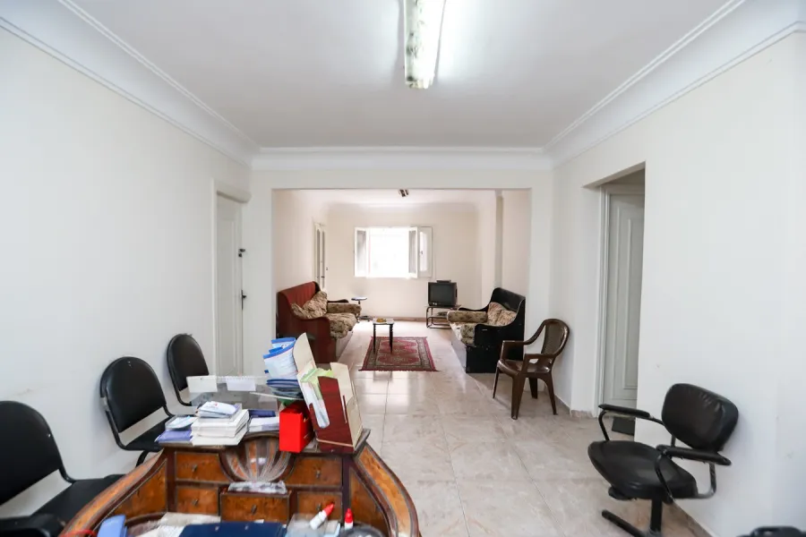 عيادة طبية للبيع 140م ميامي (ش جمال عبد الناصر - بالقرب من  الأكاديمية)