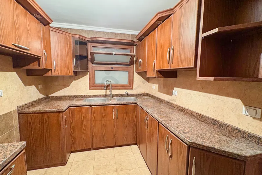 شقة للايجار 155 م المندرة (ابراج رويال بلازا)