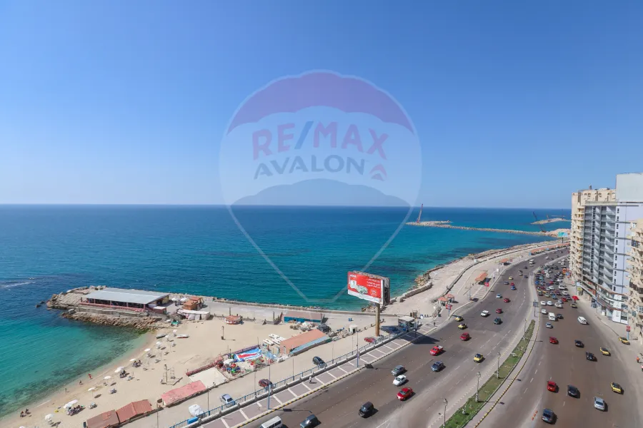 شقه للبيع 600 م سان ستيفانو (على البحر مباشرة)