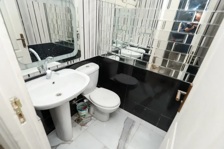 عيادة طبية للبيع 72م سموحة (ش زكي رجب - داخل مجمع طبي)