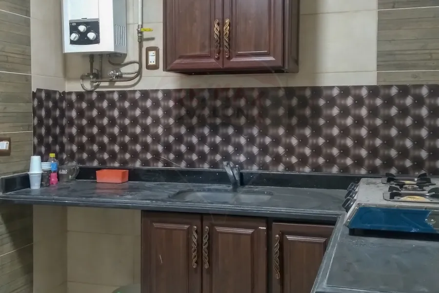 شقة إداري للإيجار 180 م زيزينيا (ش أبو قير)