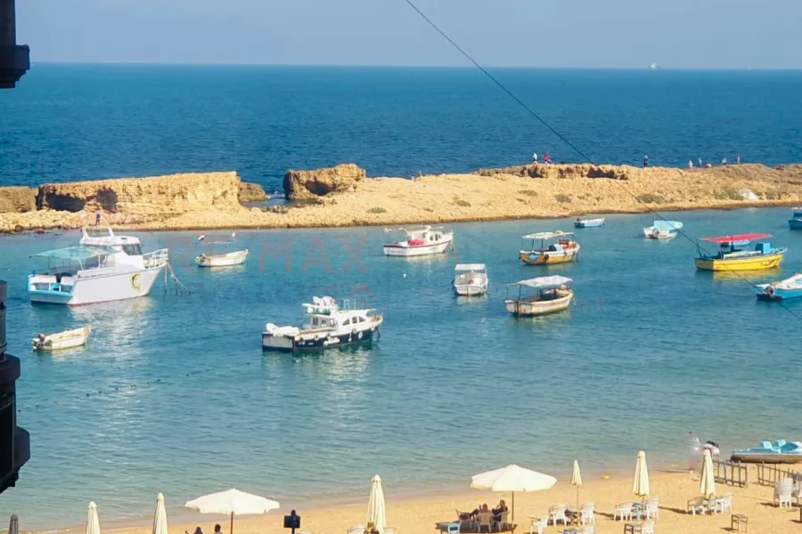 شقة للبيع 135 م ميامي (على البحر مباشرة)