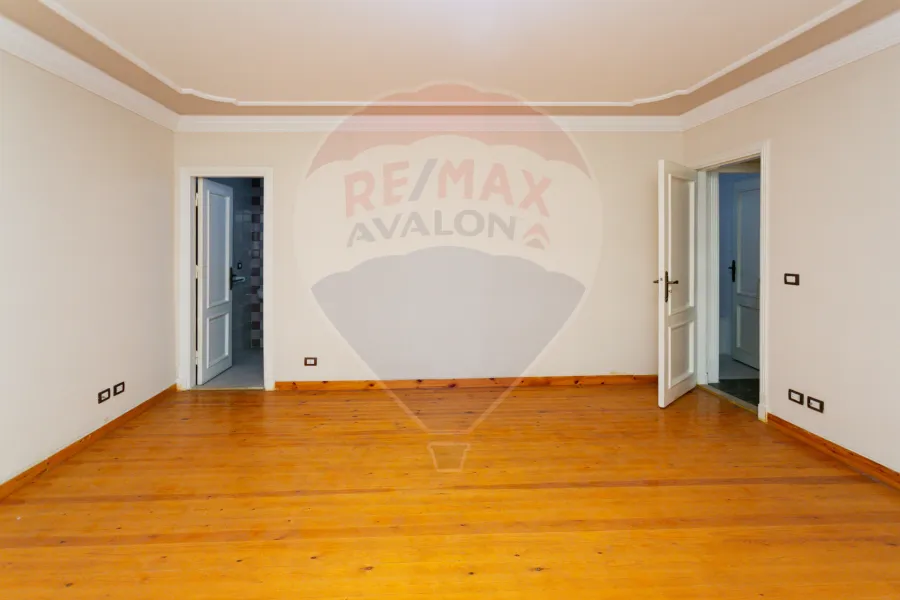 شقة للبيع 320م لوران (على الترام)