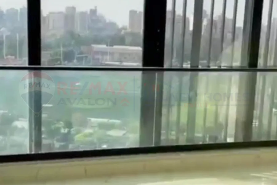 شقة للبيع 265 م سبورتنج (امام نادي سبورتنج مباشرة)