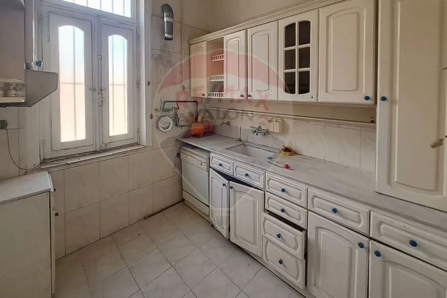 شقة للبيع 170 م سبورتنج (ش طيبة)