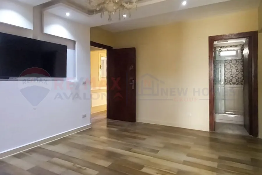 شقة للبيع 205 م رشدي (ش سوريا - برج براند)