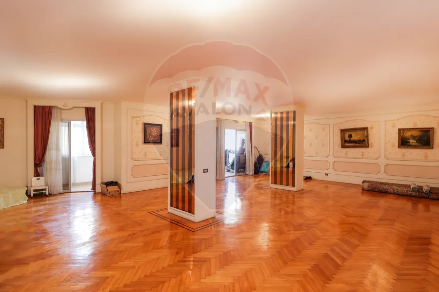 Apartment for sale 265 m Louran (on the tram directly)