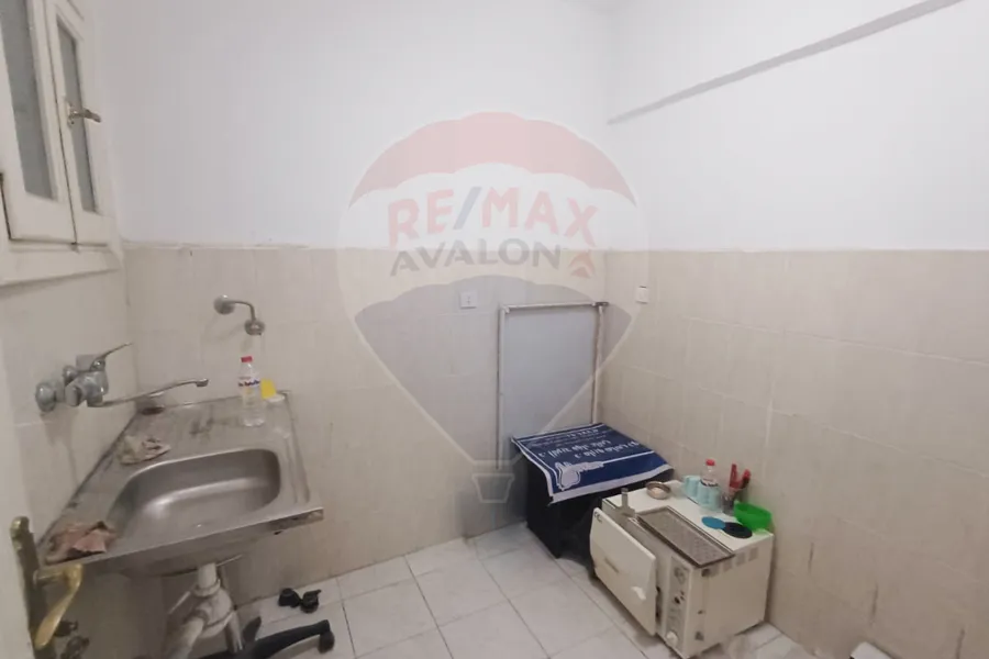 Clinic for rent 110 m Janaklis (Abu Qir St.)