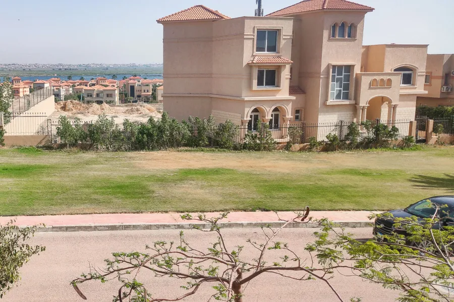 Villa for sale 838 m King Mariout (compound Alex West - Antoniades area