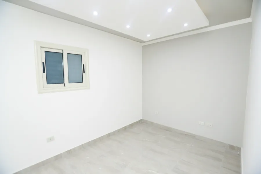 عيادة طبية للبيع 72م سموحة (ش زكي رجب - داخل مجمع طبي)