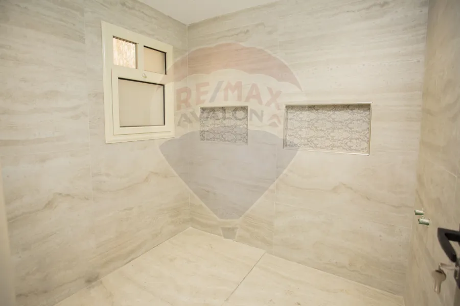 Apartment for sale 215 m Louran (third number from the sea)