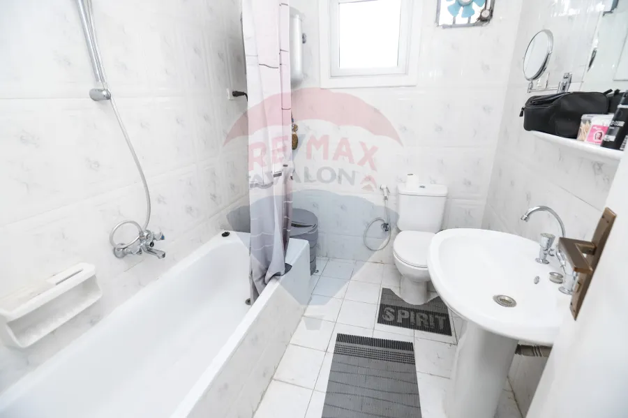 شقة للبيع 153 م مصطفي كامل (عمارات الظباط)