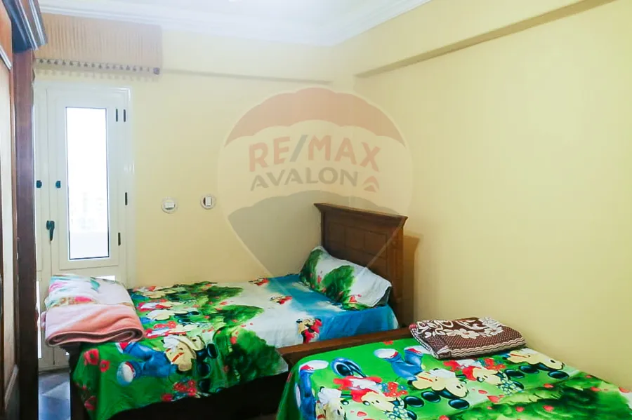 Furnished Apartment For Rent 160 m Stanly (Steps from the Sea.)