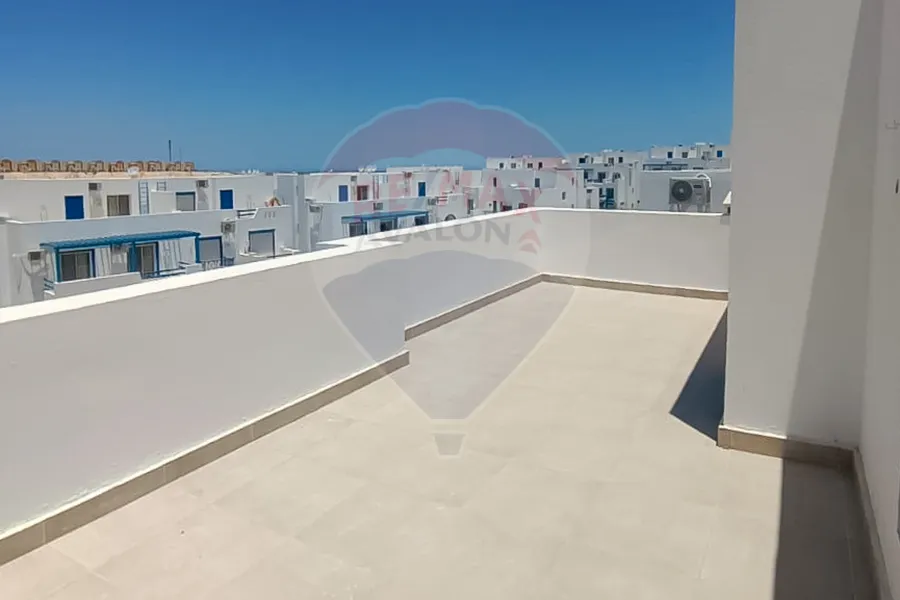 شاليه دوبلكس للبيع (ماونتن فيو - راس الحكمة) 115 م + 50 م رووف