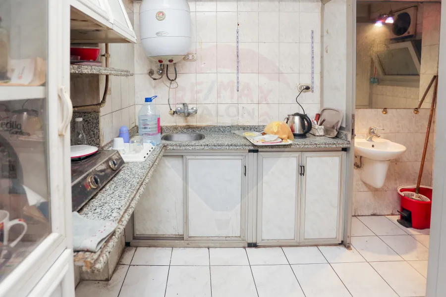 Administrative apartment for sale 140 m Mostafa Kamel (Abu Qir Street)