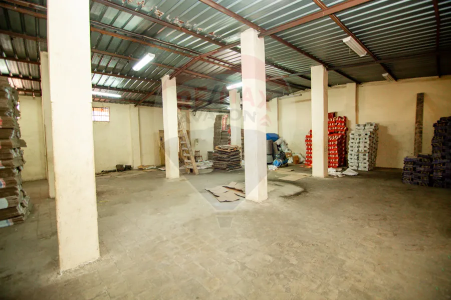 Factory for sale 750 m Al-Ras Al-Sawda (steps from Mostafa Kamel St.)