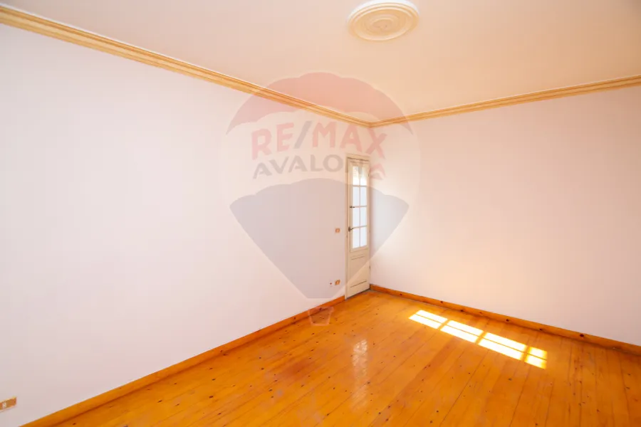 شقة للبيع 190 م سموحة ( ش فوزى معاذ)