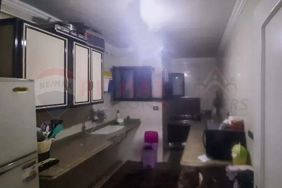 شقة للبيع 145 م ميامي (ش جمال عبد الناصر)