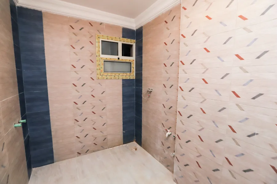 شقة للايجار 155م سموحة ( ميدان فيكتور عمانويل )