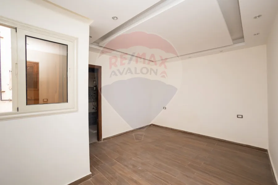 شقة للبيع 140 م لوران  (ش الاقبال)