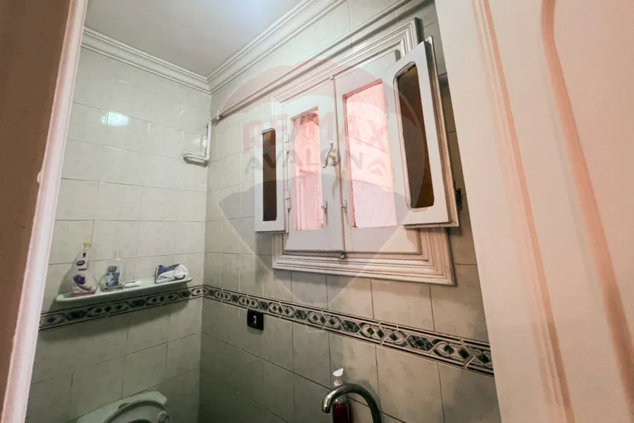 شقه للبيع  200 م كامب شيزار (ش بورسعيد)