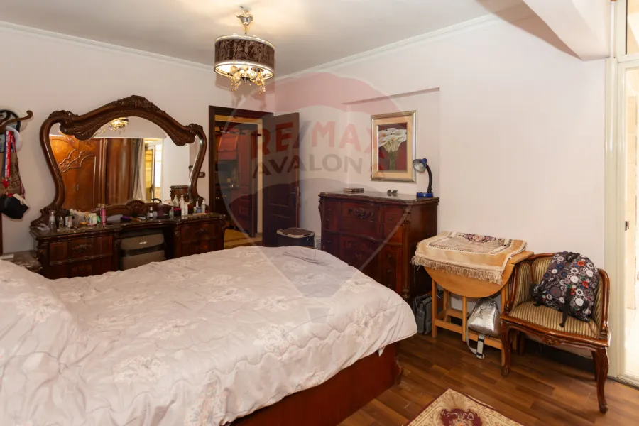 شقة للبيع 130 م ميامي (شارع إسكندر إبراهيم)