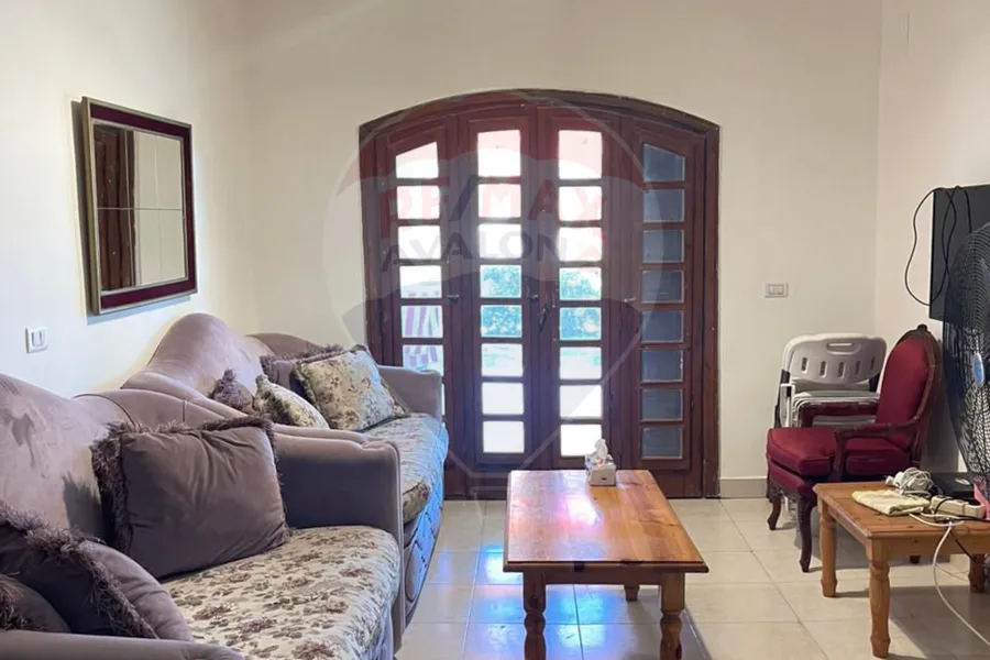 Ground chalet with garden for sale (Marina 4) 165 m