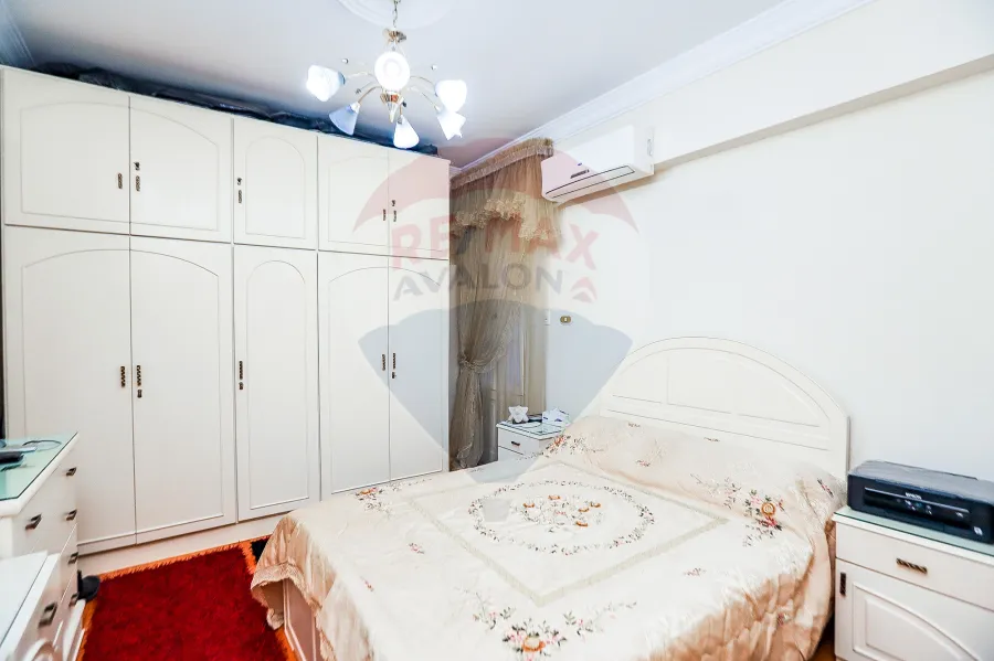 Apartment for Sale 160 m Fleming (Ahmed Basha Tork St - Steps from the Faculty of Physical Education.)