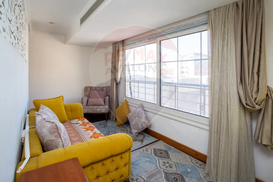 Apartment for sale 305 m Sporting (Omar Lotfy St)